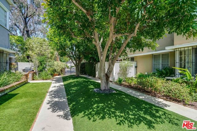 6512 W Olympic Boulevard, Los Angeles, CA 90048