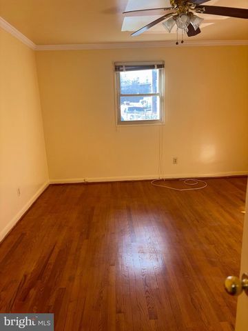 7044 EASTERN AVE NW, Washington, DC 20012