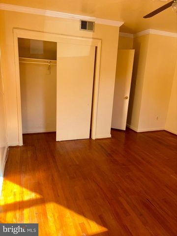 7044 EASTERN AVE NW, Washington, DC 20012