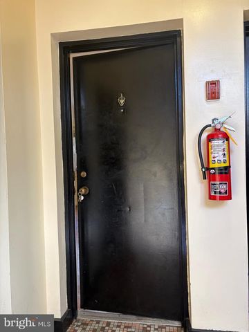 7044 EASTERN AVE NW, Washington, DC 20012