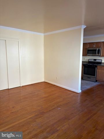 7044 EASTERN AVE NW, Washington, DC 20012