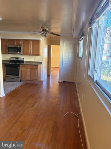 7044 EASTERN AVE NW, Washington, DC 20012