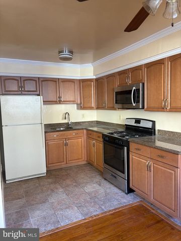 7044 EASTERN AVE NW, Washington, DC 20012