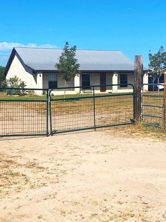 287 COUNTY ROAD 450, Alice, TX 78332