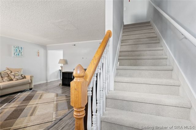 3042 Wooded Way, Jeffersonville, IN 47130