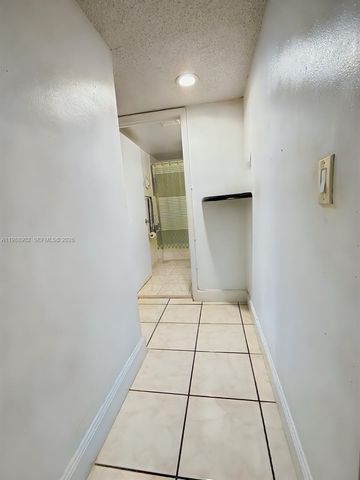 1040 NW 80th Avenue 203, Margate, FL 33063