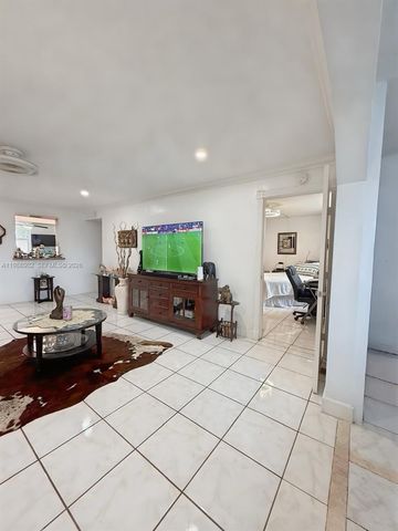 1040 NW 80th Avenue 203, Margate, FL 33063