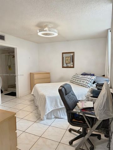1040 NW 80th Avenue 203, Margate, FL 33063
