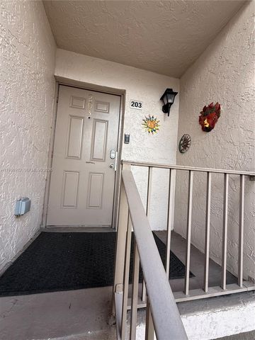 1040 NW 80th Avenue 203, Margate, FL 33063