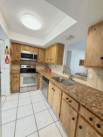 1040 NW 80th Avenue 203, Margate, FL 33063
