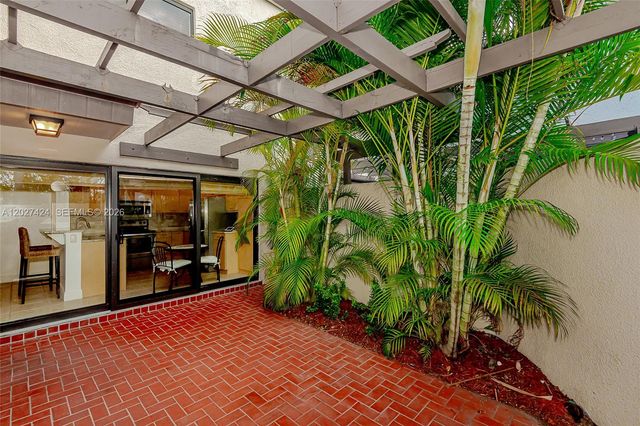 4700 SW 67th Ave P8, Miami, FL 33155