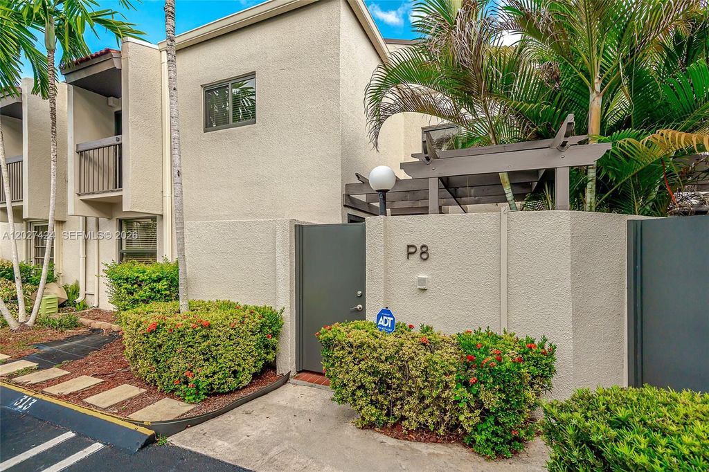 4700 SW 67th Ave P8, Miami, FL 33155