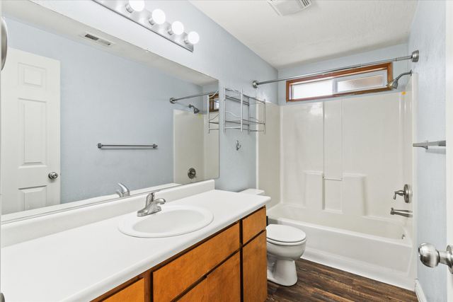 108 Shadow Wood Court, Central Point, OR 97502