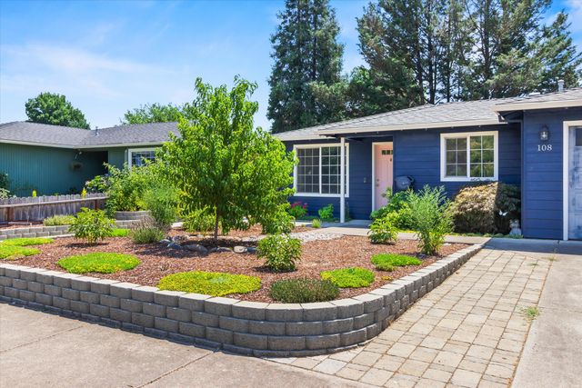 108 Shadow Wood Court, Central Point, OR 97502