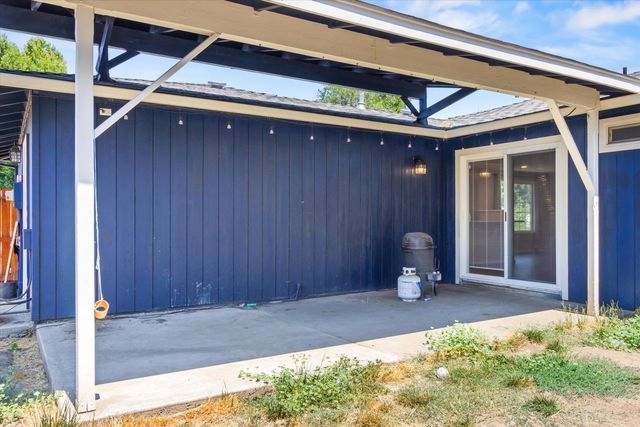 108 Shadow Wood Court, Central Point, OR 97502