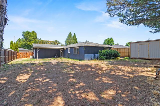 108 Shadow Wood Court, Central Point, OR 97502