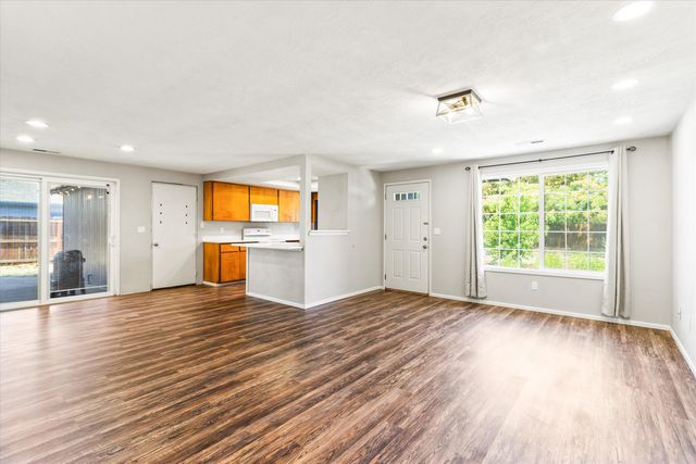 108 Shadow Wood Court, Central Point, OR 97502