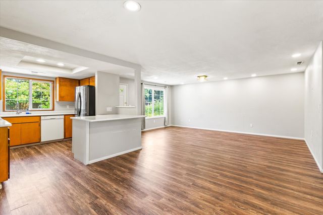 108 Shadow Wood Court, Central Point, OR 97502