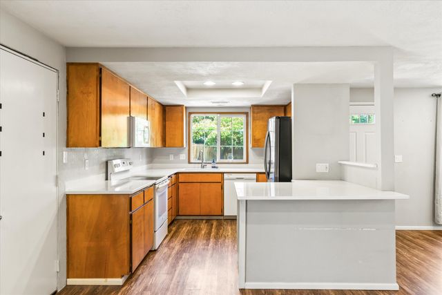 108 Shadow Wood Court, Central Point, OR 97502