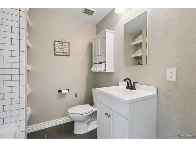 1235 S Chase St, Lakewood, CO 80232