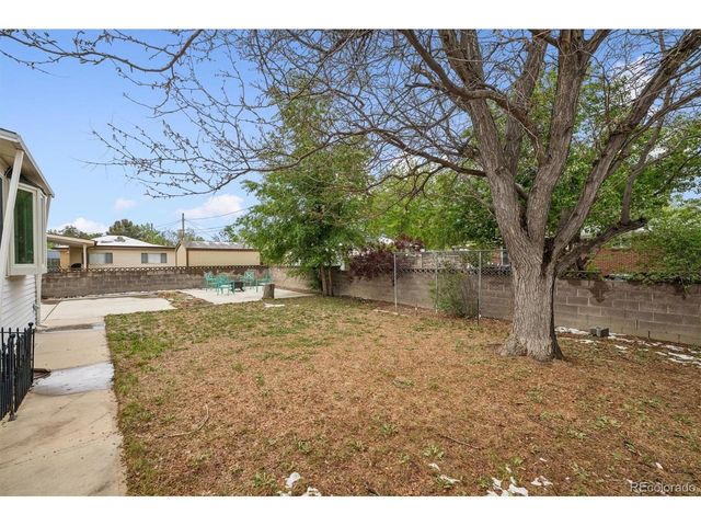 1235 S Chase St, Lakewood, CO 80232