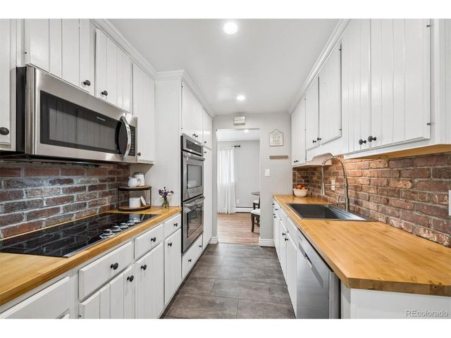 1235 S Chase St, Lakewood, CO 80232