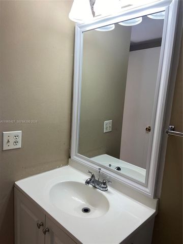 13499 Biscayne Boulevard 1506, North Miami, FL 33181