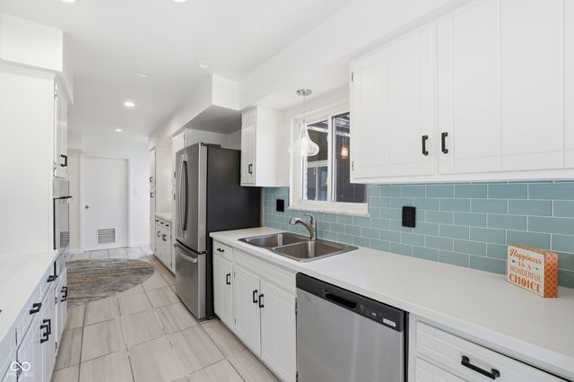 9047 Holliday Drive, Indianapolis, IN 46260