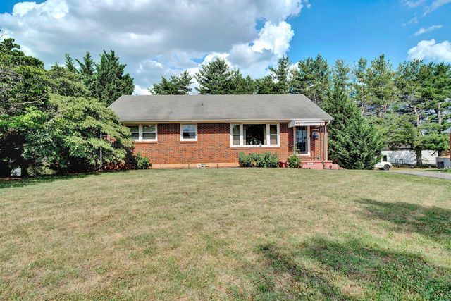 5539 Darby RD, Roanoke, VA 24012