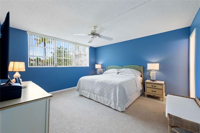 9420 S Hollybrook Lake Drive 109, Pembroke Pines, FL 33025