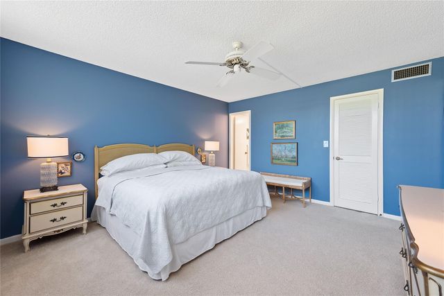 9420 S Hollybrook Lake Drive 109, Pembroke Pines, FL 33025