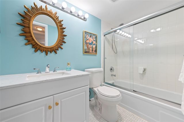 9420 S Hollybrook Lake Drive 109, Pembroke Pines, FL 33025
