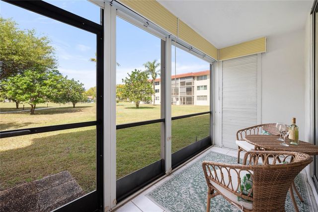 9420 S Hollybrook Lake Drive 109, Pembroke Pines, FL 33025