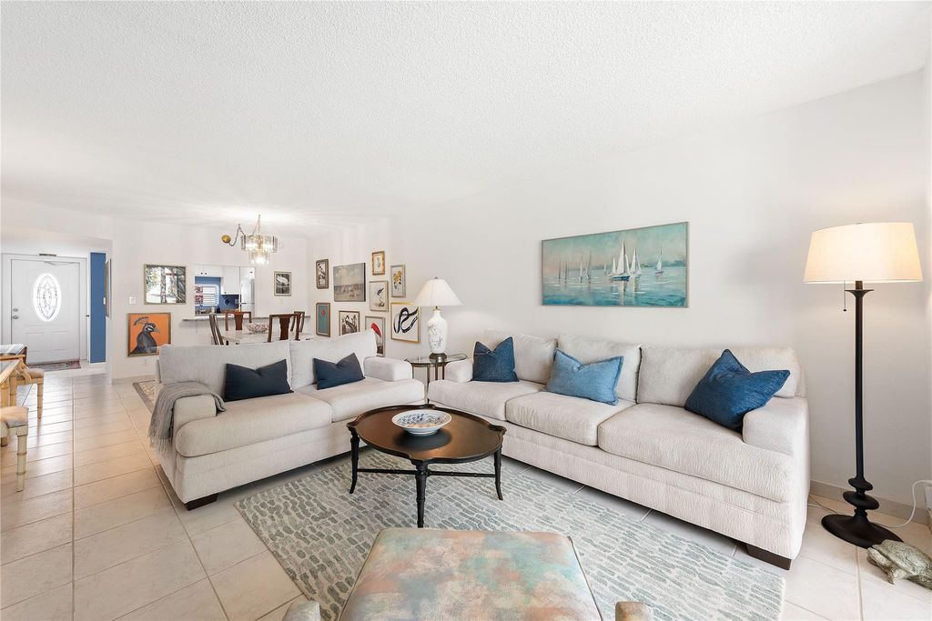 9420 S Hollybrook Lake Drive 109, Pembroke Pines, FL 33025