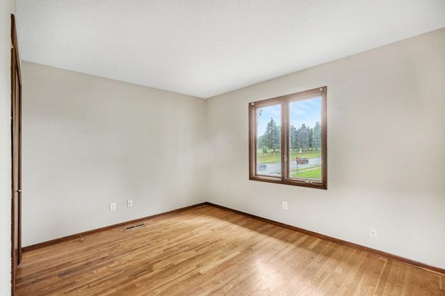 4617 81st Lane N, Brooklyn Park, MN 55443