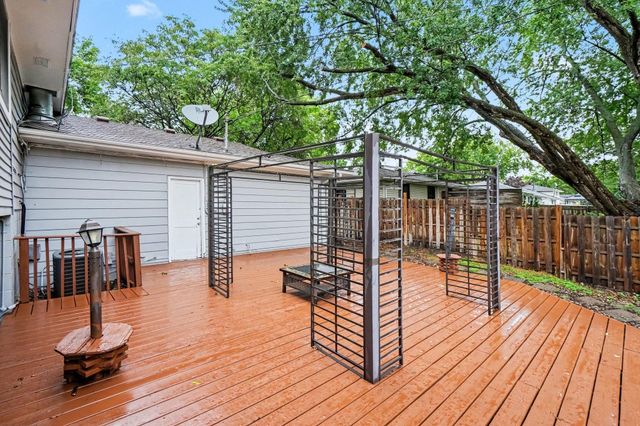 4617 81st Lane N, Brooklyn Park, MN 55443