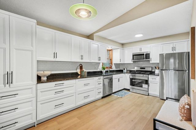 4617 81st Lane N, Brooklyn Park, MN 55443