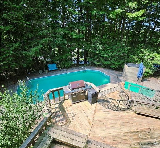 1000 Rail Fence Road, Camillus, NY 13031