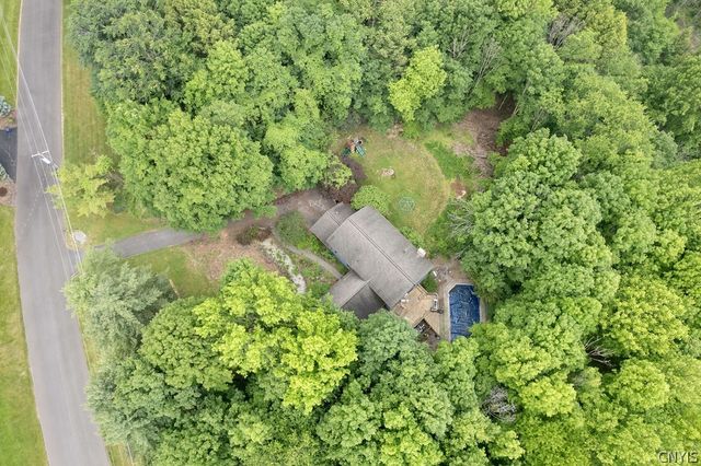 1000 Rail Fence Road, Camillus, NY 13031