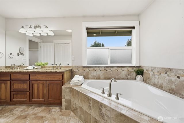 17206 34th Place W, Lynnwood, WA 98037