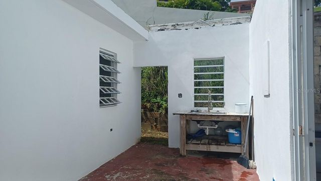 392 BRAVOS DE BOSTON, Vieques, PR 00765