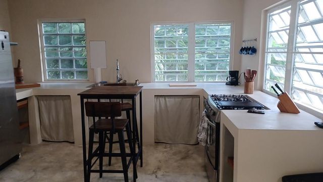 392 BRAVOS DE BOSTON, Vieques, PR 00765