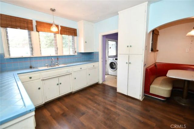 1353 S Redondo, Los Angeles, CA 90019