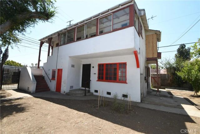 1353 S Redondo, Los Angeles, CA 90019
