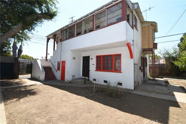 1353 S Redondo, Los Angeles, CA 90019