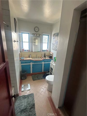1353 S Redondo, Los Angeles, CA 90019