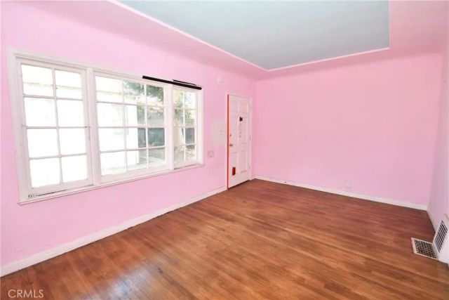 1353 S Redondo, Los Angeles, CA 90019