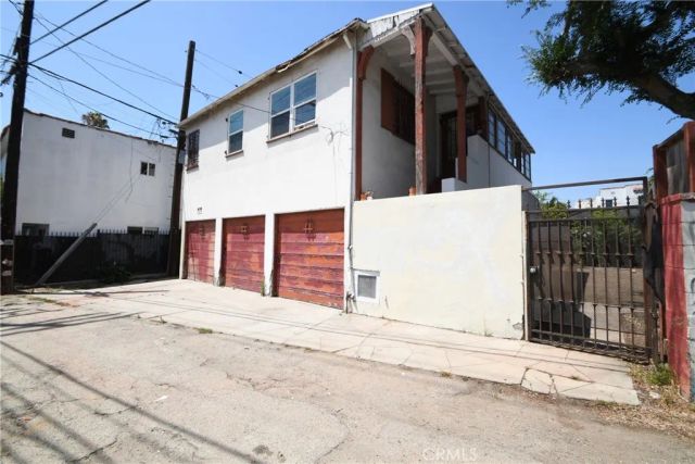 1353 S Redondo, Los Angeles, CA 90019