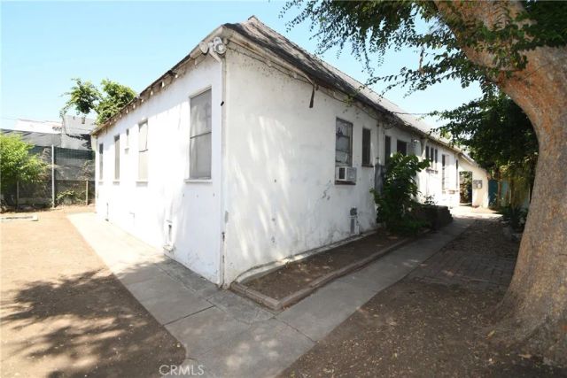 1353 S Redondo, Los Angeles, CA 90019