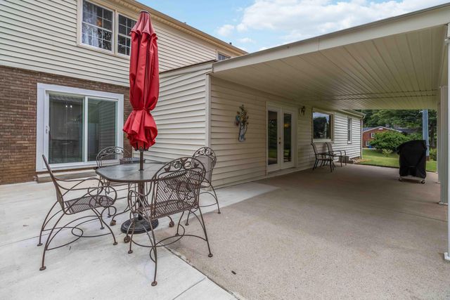 301 Redwood Drive, Stanford, KY 40484